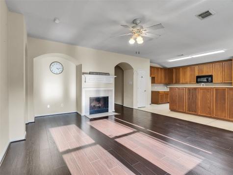 3823 Beacons View Friendswood TX 77546