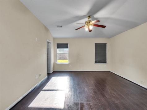 3823 Beacons View Friendswood TX 77546