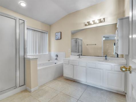 3823 Beacons View Friendswood TX 77546
