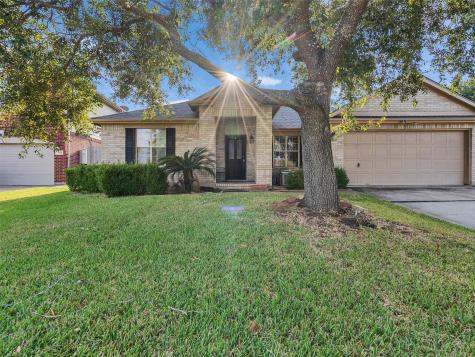 3823 Beacons View Friendswood TX 77546