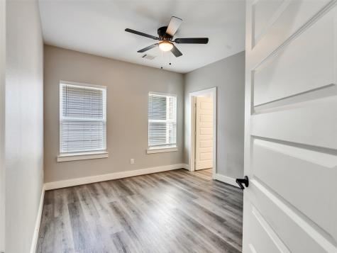 1118 Bunton Street Houston TX 77009