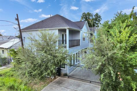 1118 Bunton Street Houston TX 77009