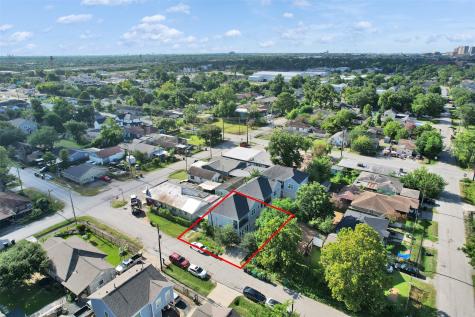 1118 Bunton Street Houston TX 77009