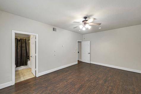 614 Westcott Street Houston TX 77007