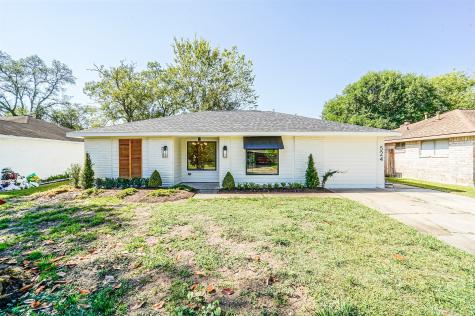 524 Kingsbury Lane Friendswood TX 77546
