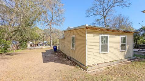 712 Highway 190 E Huntsville TX 77340