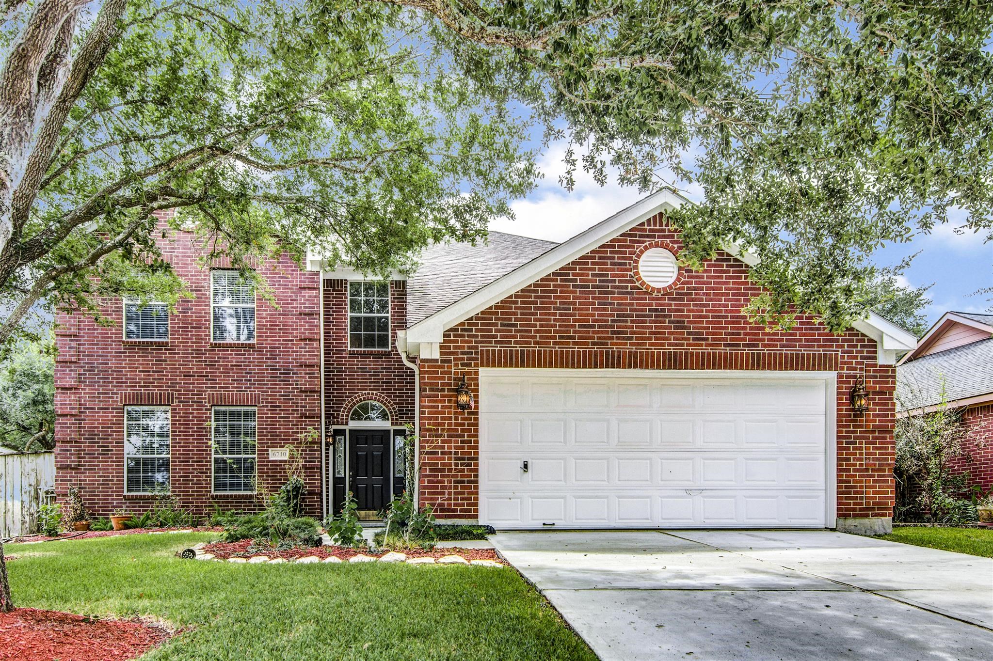 6710 Knoll Park Drive Sugar Land TX 77479