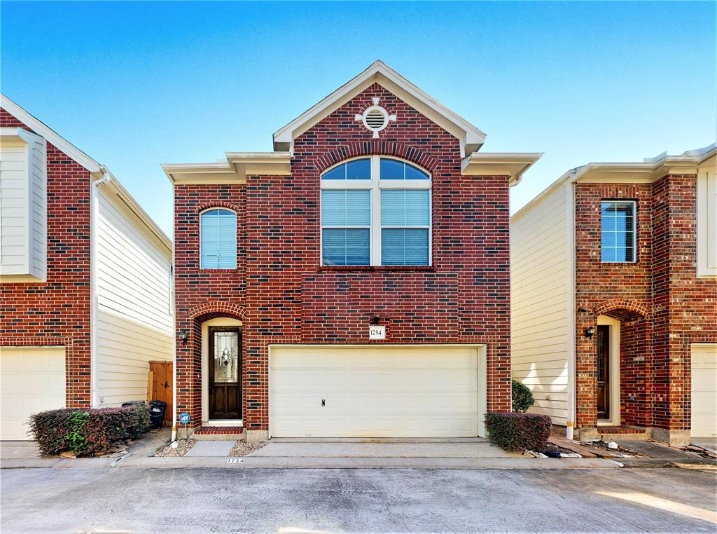 1754 Aden Drive Houston TX 77003