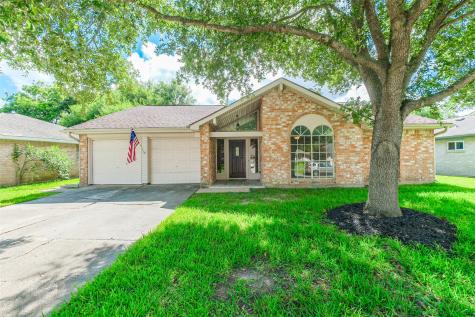 1110 Fairacres Drive Sugar Land TX 77498