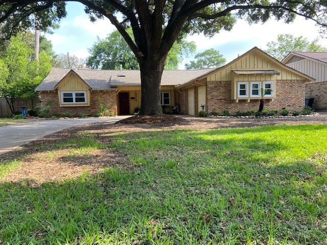 10514 Haddington Drive Houston TX 77043