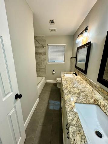 2842 Knotty Oaks Trail Houston TX 77045