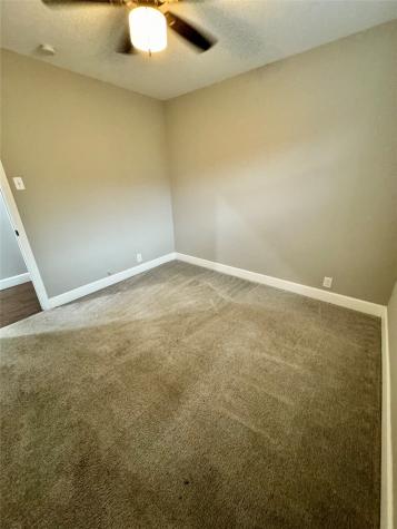 2842 Knotty Oaks Trail Houston TX 77045