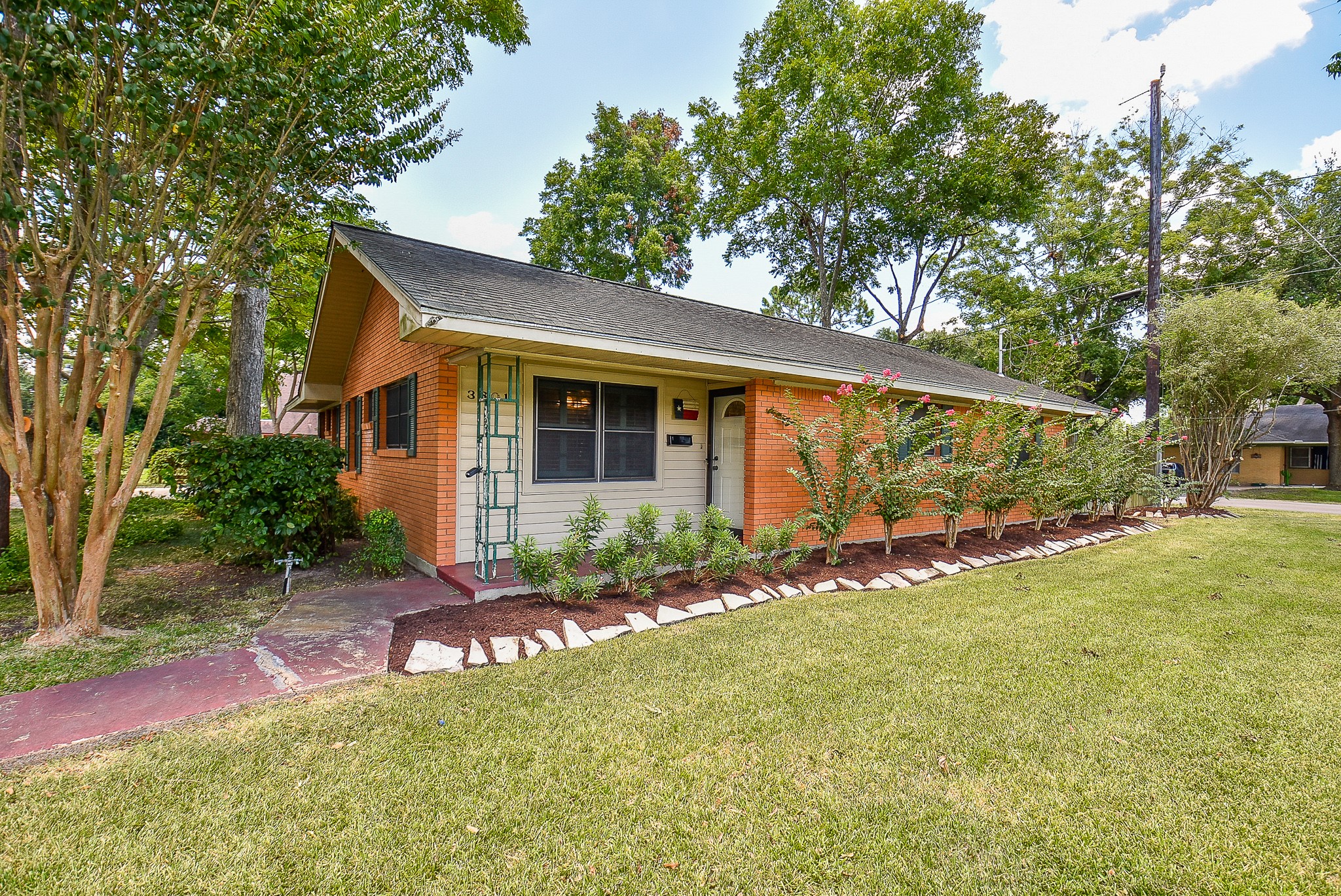 3601 E Orange Street Pearland TX 77581