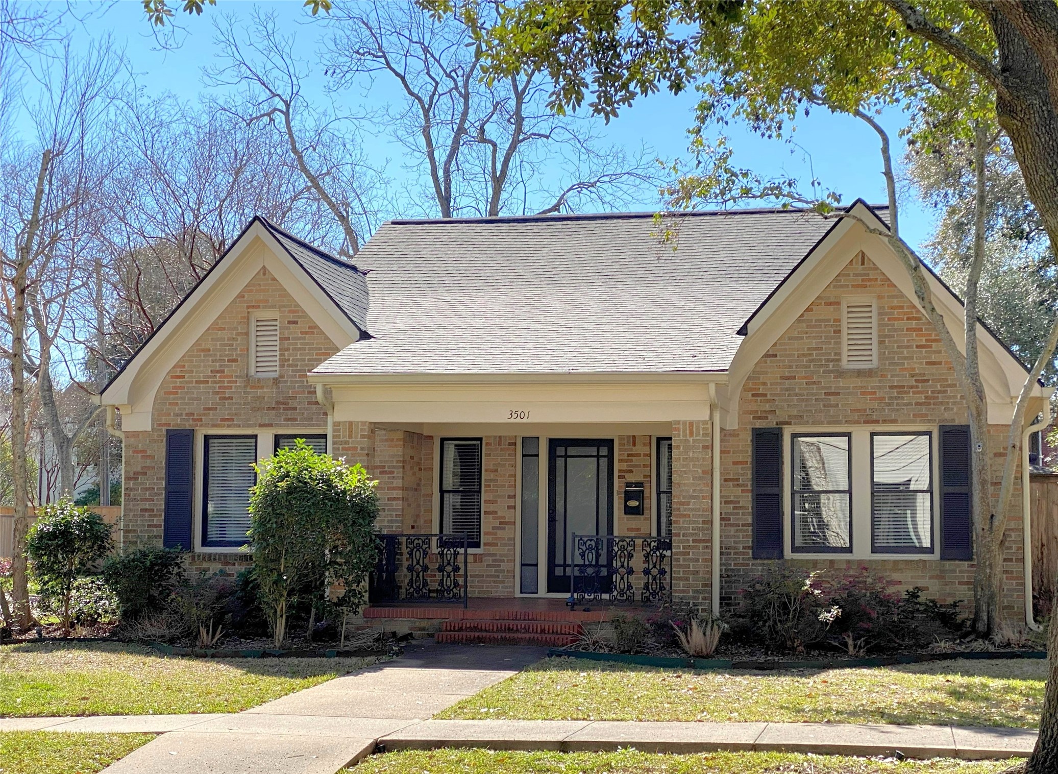 3501 Robinhood Street Houston TX 77005