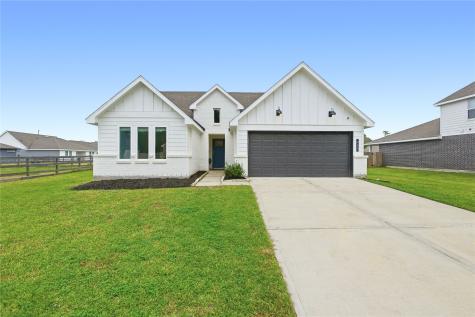 130 Lakeway Circle Anahuac TX 77514