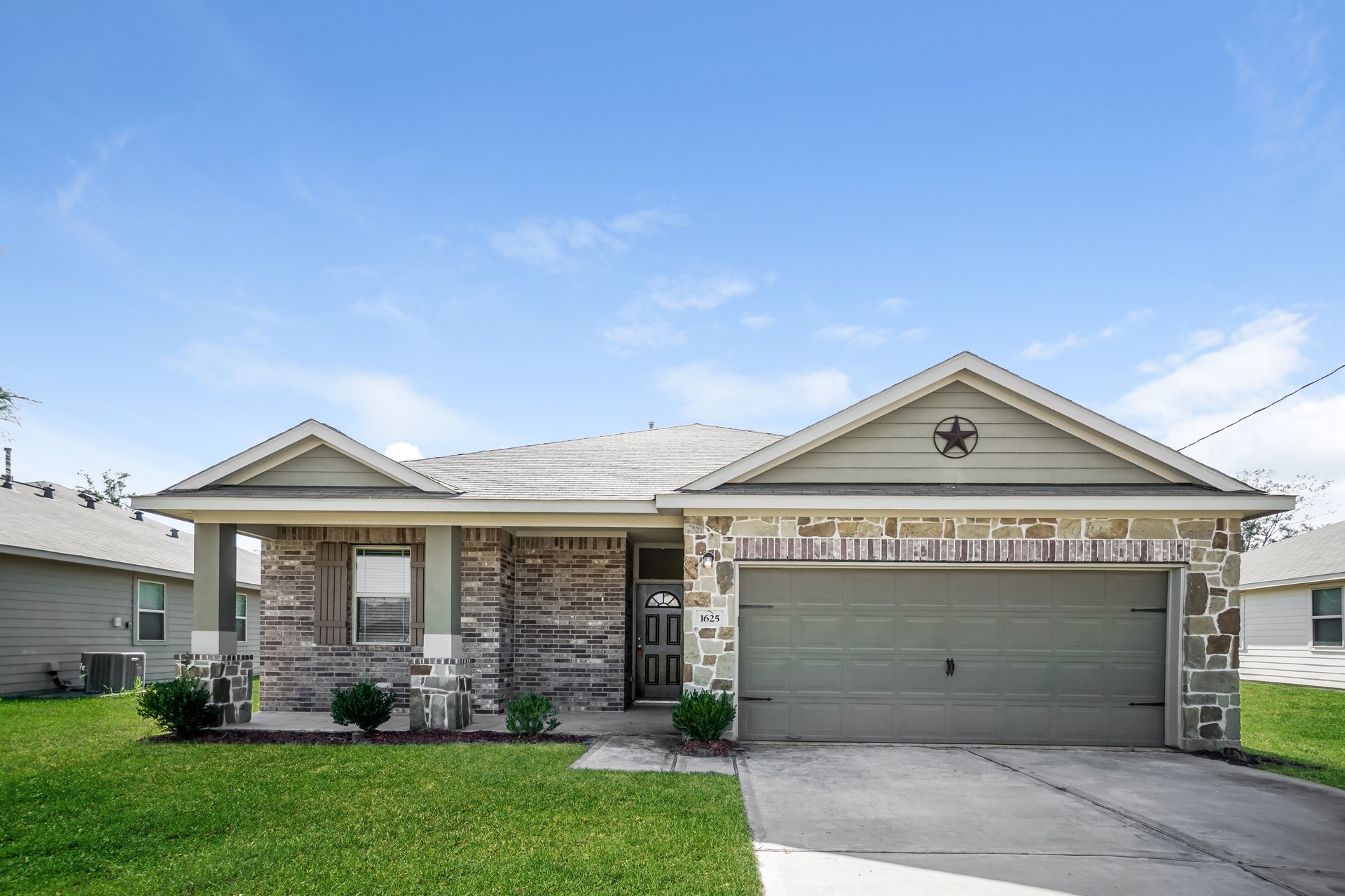 1625 Road 5102 Cleveland TX 77327