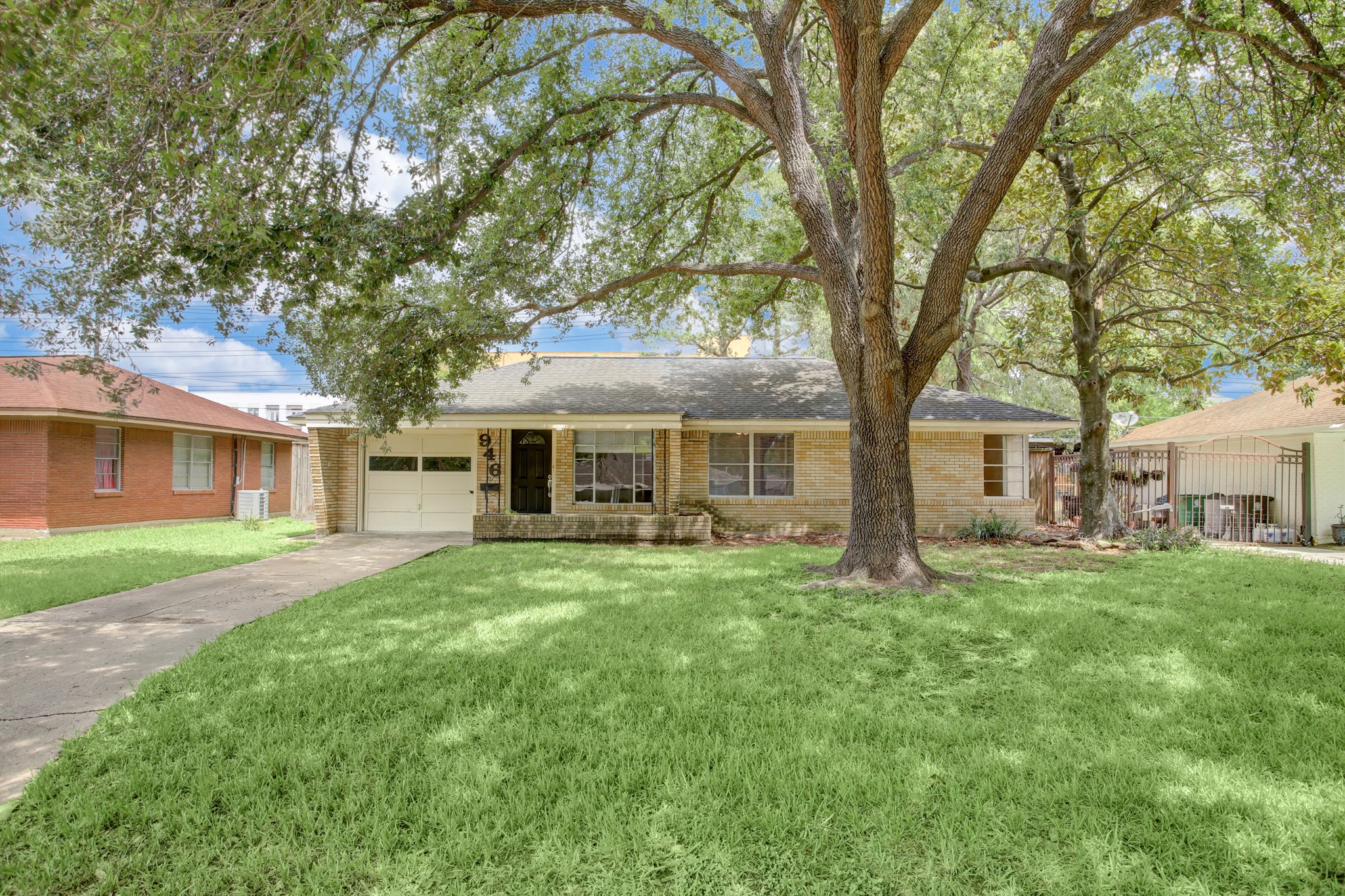 946 W 31st Street Houston TX 77018