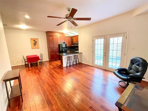228 Snover Street Houston TX 77007