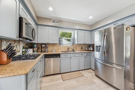 4311 Meadowbank Drive Seabrook TX 77586