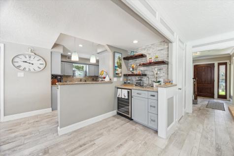 4311 Meadowbank Drive Seabrook TX 77586