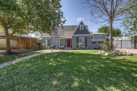 606 Avenue Of Oaks Street Houston TX 77009
