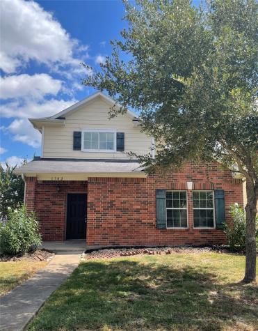 1502 Claremont Garden Circle Houston TX 77047