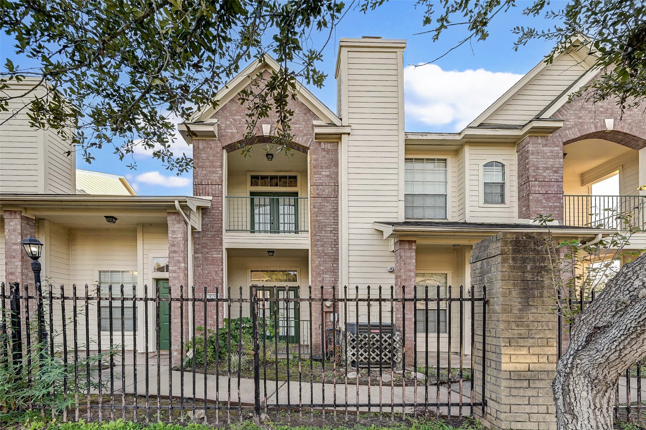 2710 Grants Lake Boulevard T7 Sugar Land TX 77479