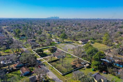 9311 Lanewood Drive Houston TX 77016