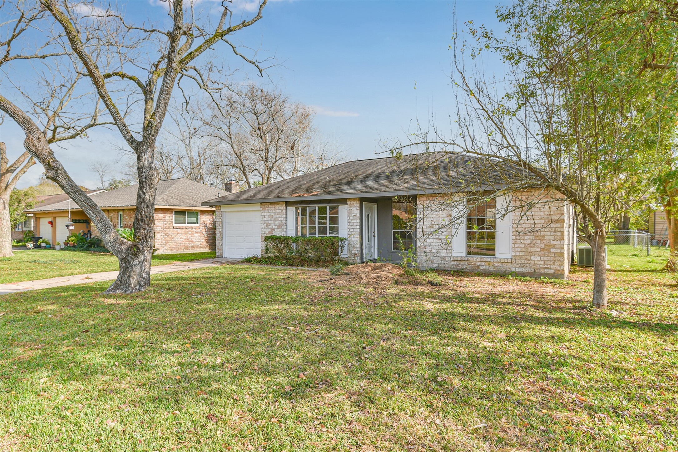 509 Kingsbury Lane Friendswood TX 77546