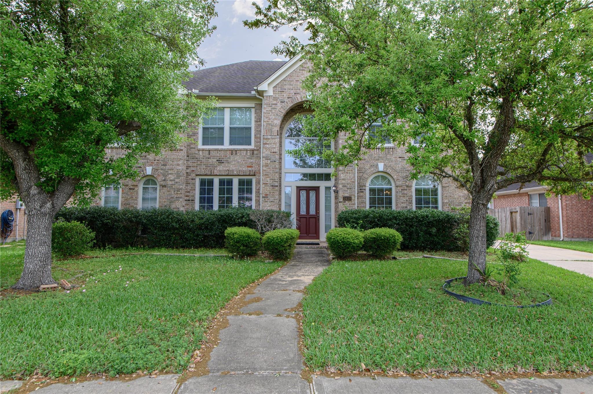 1610 Thunder Lake Lane Sugar Land TX 77498