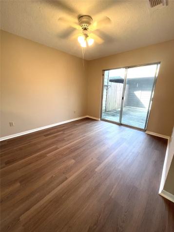 2105 Broadlawn Drive Houston TX 77058