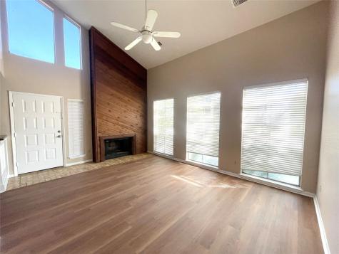 2105 Broadlawn Drive Houston TX 77058
