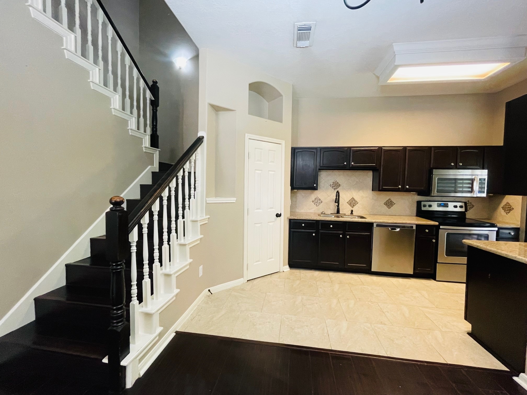 2710 Grants Lake Boulevard G1 Sugar Land TX 77479