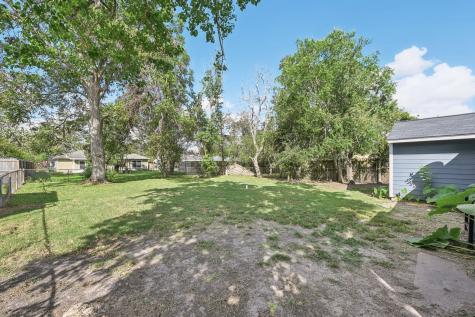 1109 San Felipe Street Angleton TX 77515