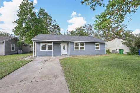 1109 San Felipe Street Angleton TX 77515