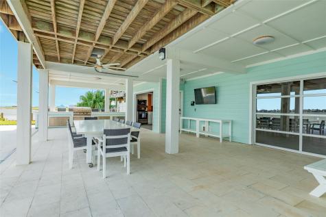 9680 Airways Lane Galveston TX 77554