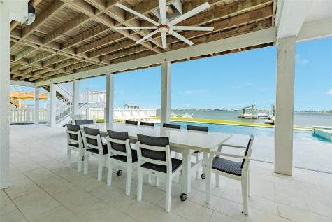 9680 Airways Lane Galveston TX 77554