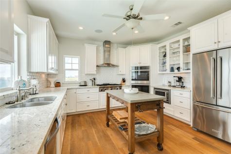 9680 Airways Lane Galveston TX 77554