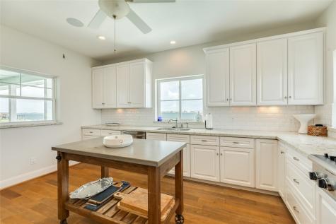 9680 Airways Lane Galveston TX 77554