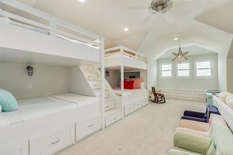 9680 Airways Lane Galveston TX 77554