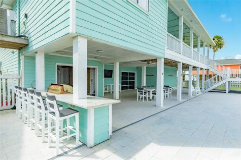 9680 Airways Lane Galveston TX 77554