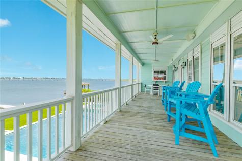 9680 Airways Lane Galveston TX 77554