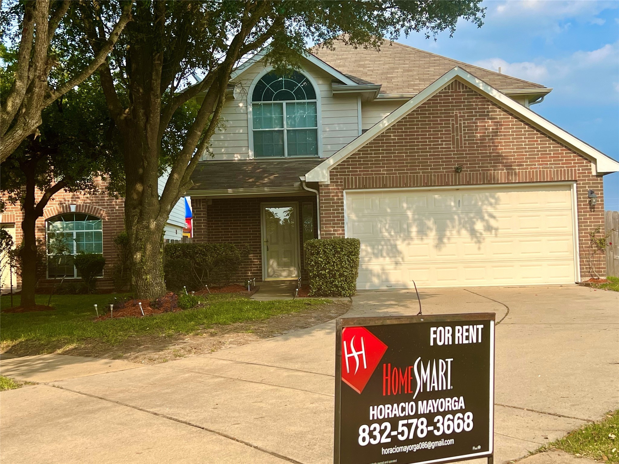 12731 Sandbur Valley Way Houston TX 77045