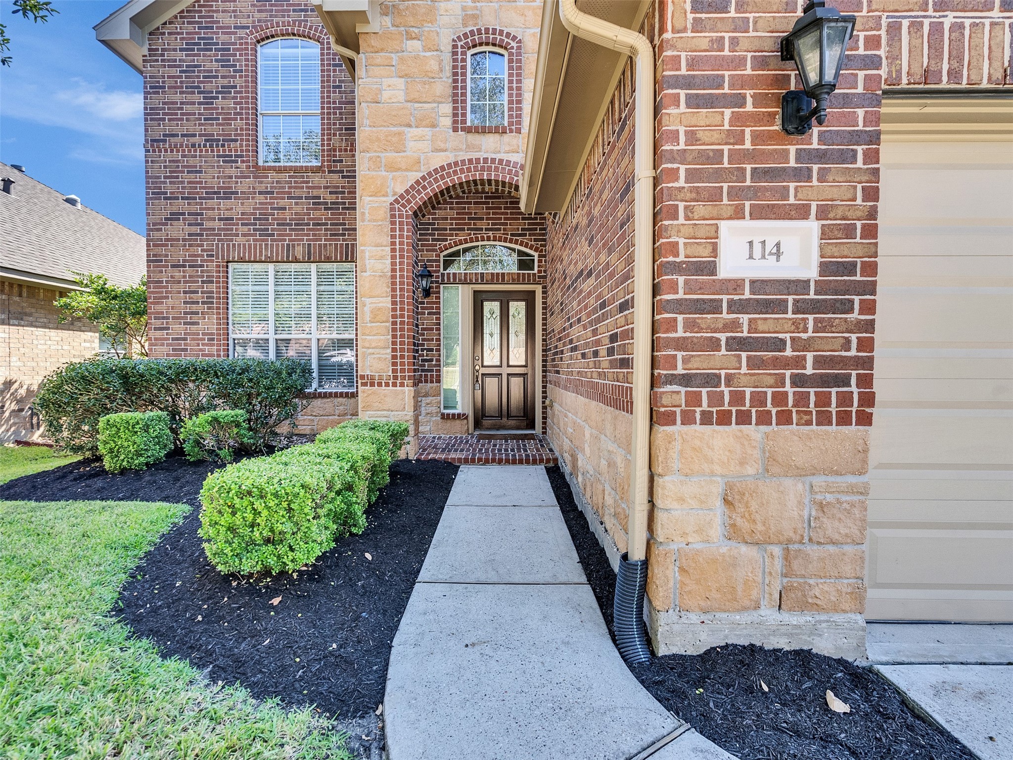 114 N Hawkhurst Circle Magnolia TX 77354