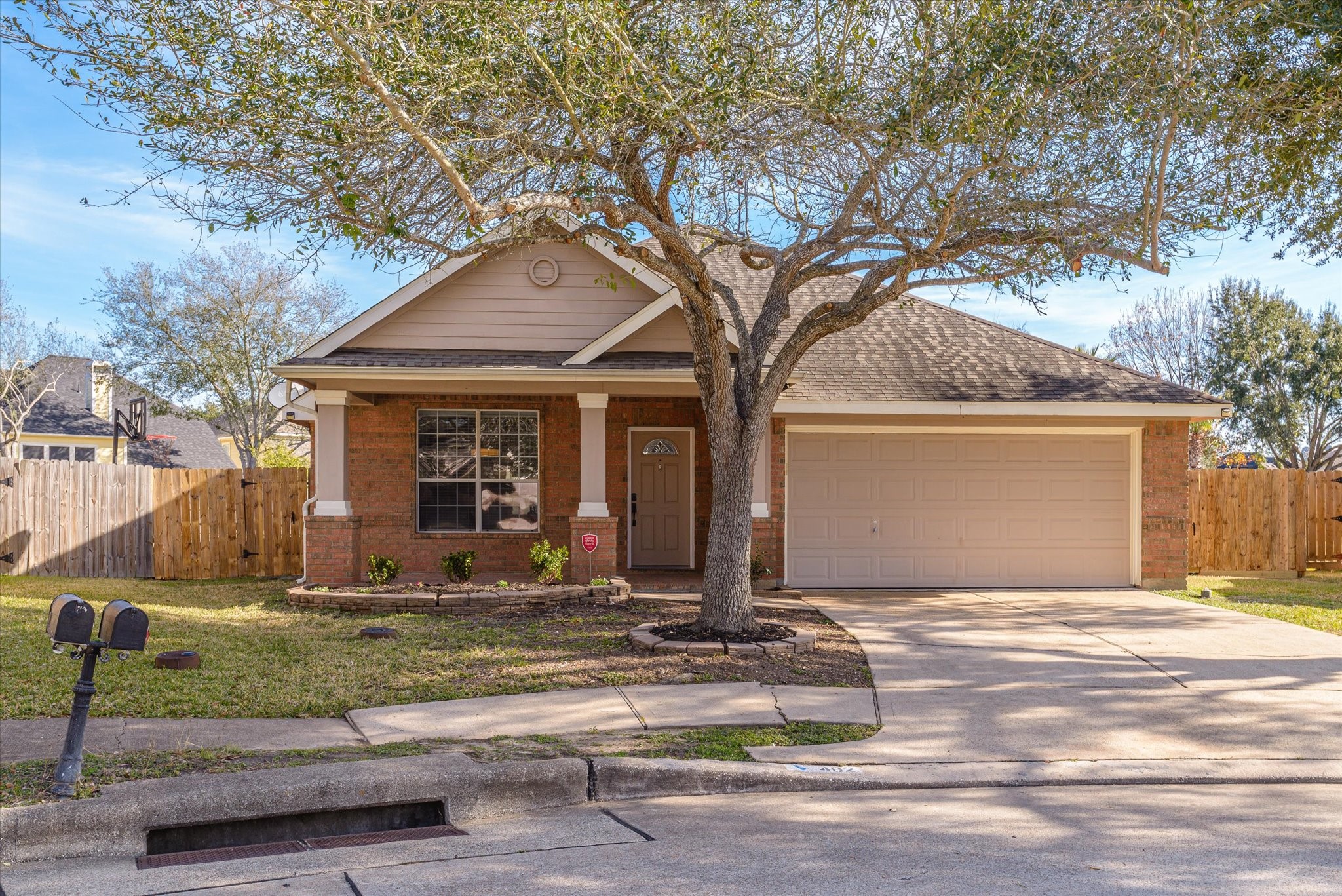 402 Abbey Lane League City TX 77573