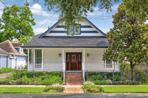 208 E 12th Street Houston TX 77008