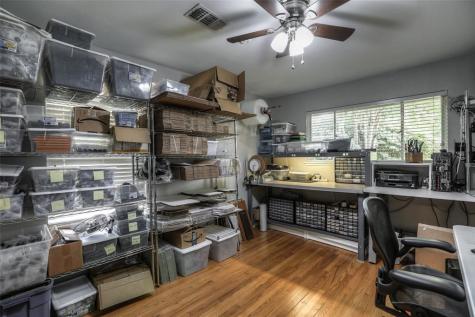6222 Lindyann Lane Houston TX 77008
