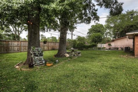 6222 Lindyann Lane Houston TX 77008