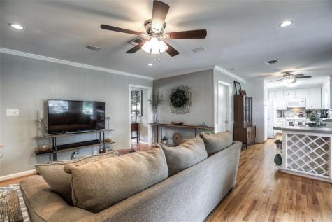 6222 Lindyann Lane Houston TX 77008