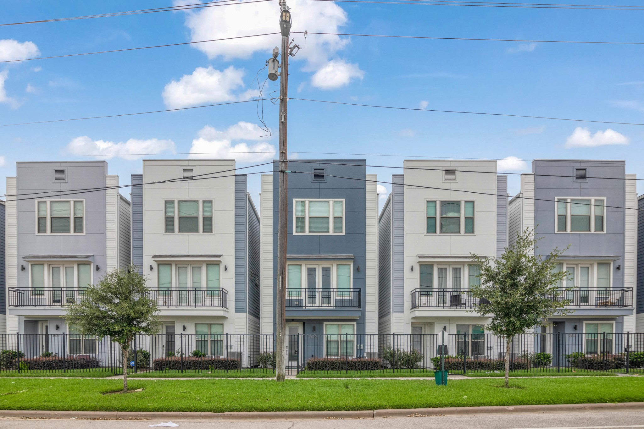 2609 Hutchins Street Houston TX 77004